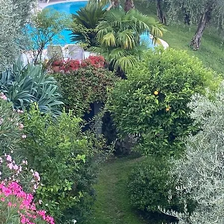 Villa Malcesine 公寓