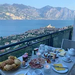 Villa Malcesine アパート *
